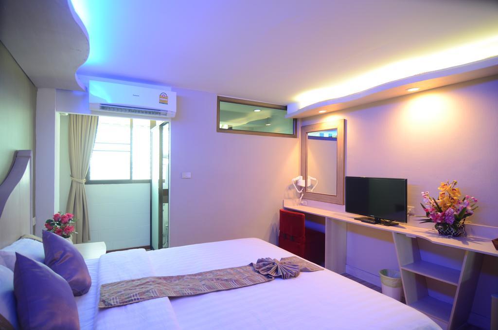 Centro Cnx Hotel Chiang Mai Buitenkant foto