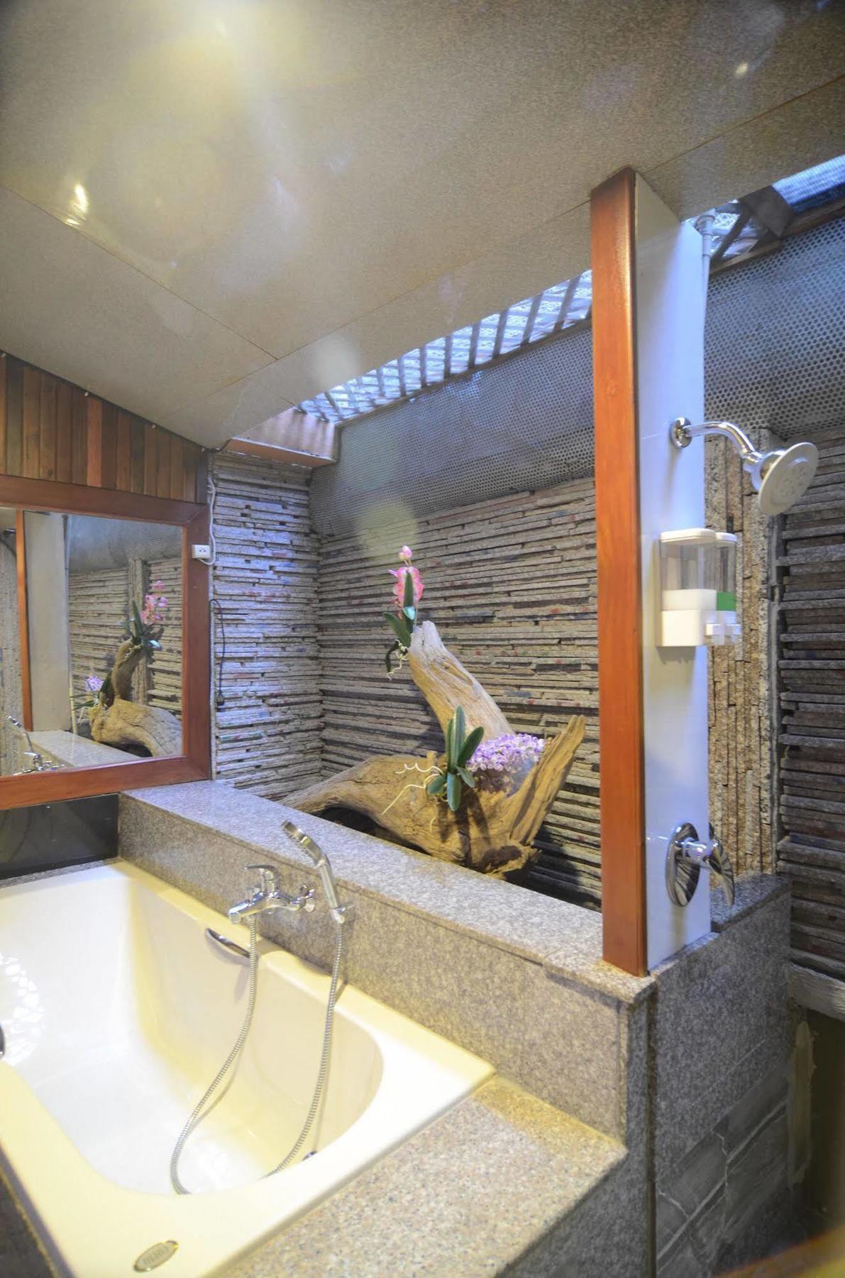 Centro Cnx Hotel Chiang Mai Buitenkant foto